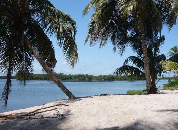 Parc national des îles Ehotilé